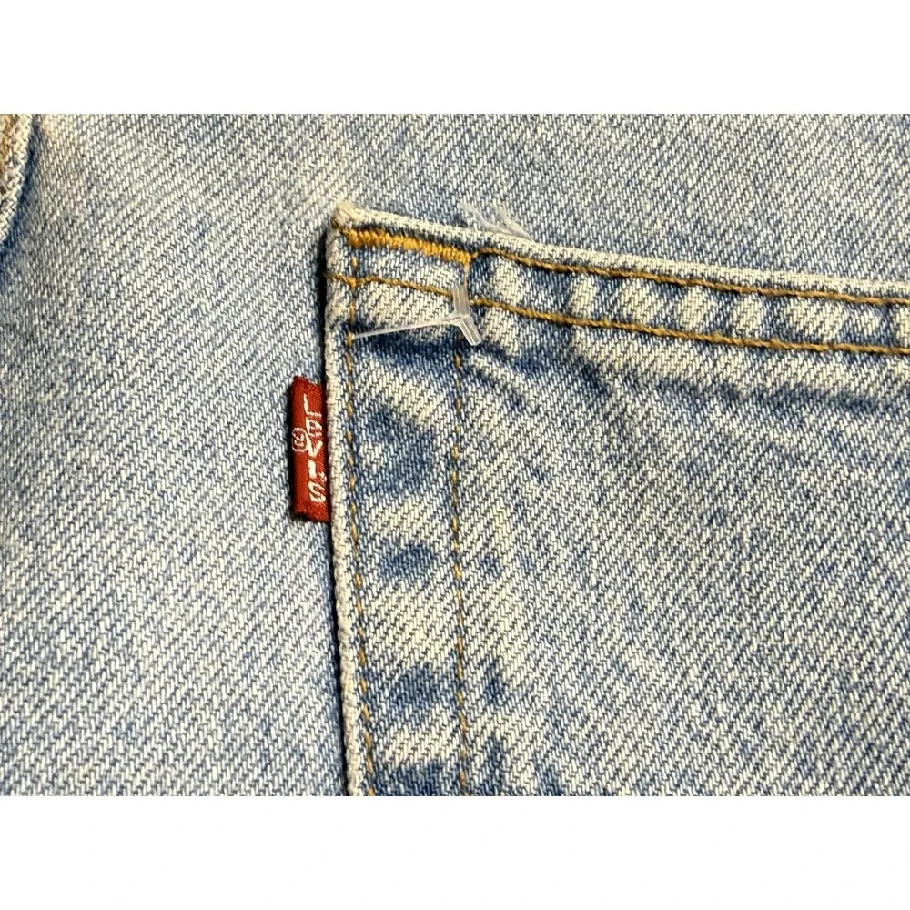 Vintage Levi's 505 Jeans W40 Hemmed Straight Leg Light Wash 90s‎ Classic Denim